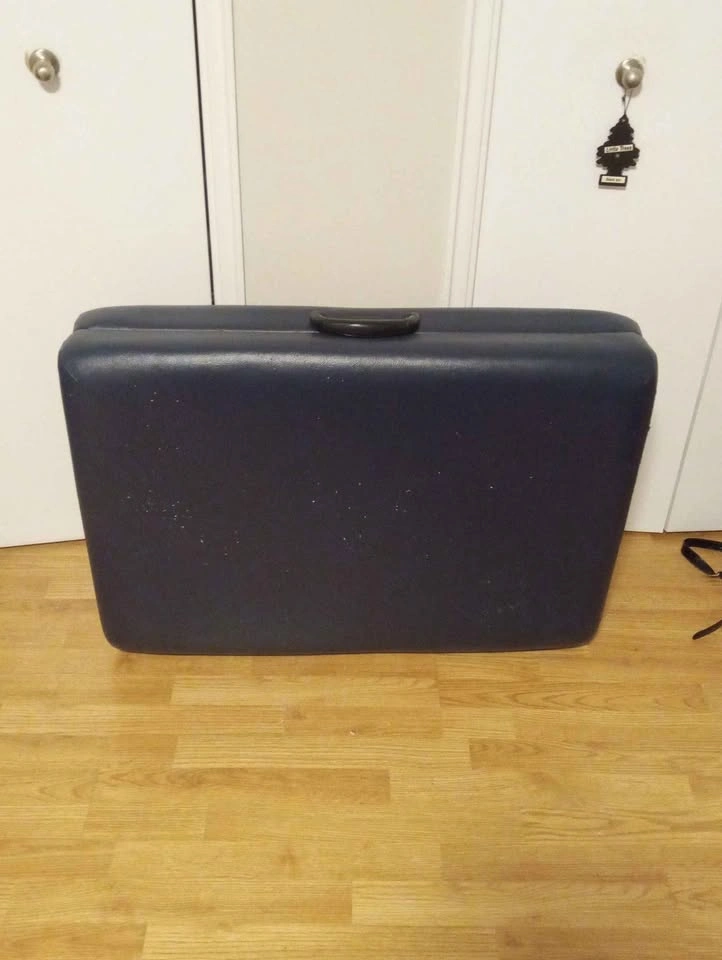 Used Portable Collapsible Massage Table/Bed For Parts or Repair - photo 2