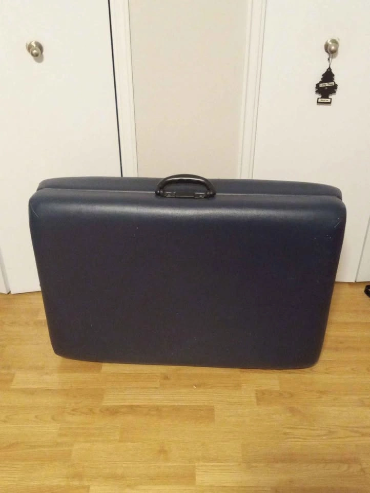 Used Portable Collapsible Massage Table/Bed For Parts or Repair - photo 4
