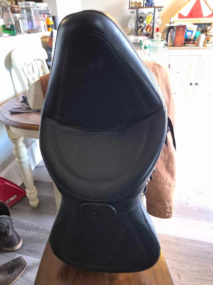 SADDLEMAN SEAT for SOFTAIL - photo 2