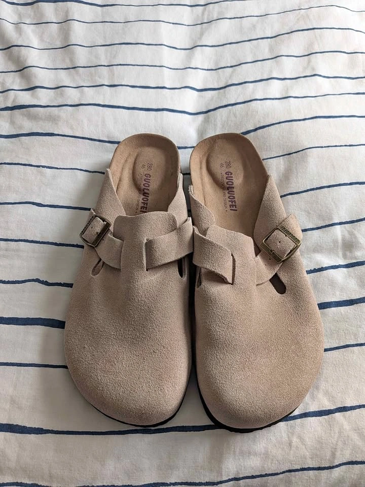 Clogs