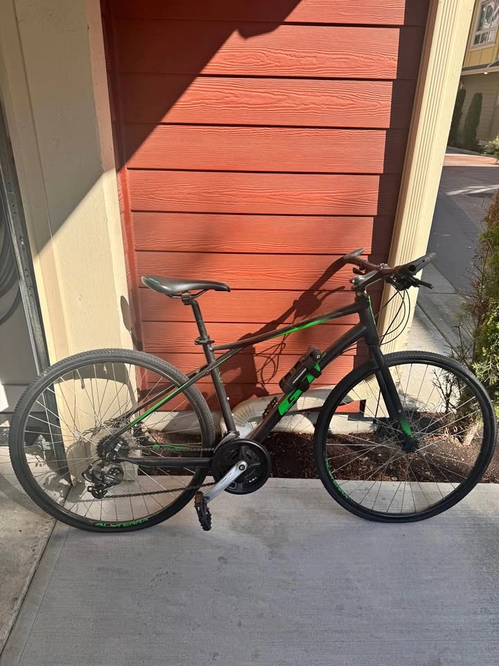 GT Transeo Hybrid Bike