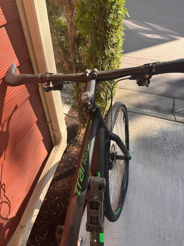 GT Transeo Hybrid Bike - photo 2
