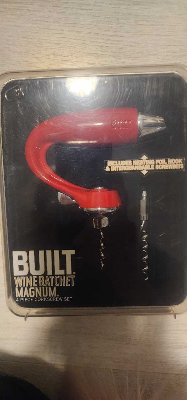 Built Wine Ratchet Magnum Corkscrew Set
