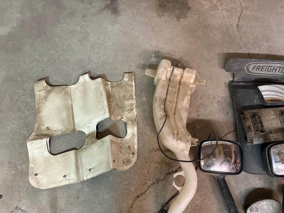 Truck Parts For Sale - photo 2