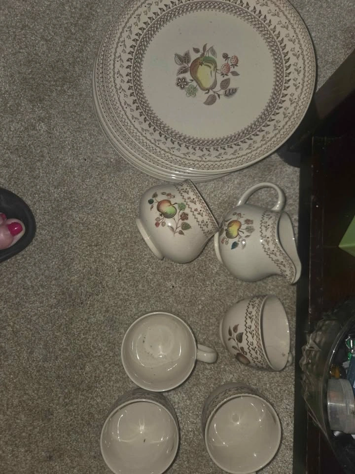 Johnson Brothers "Fruit Sampler" Porcelain Dishes - photo 5