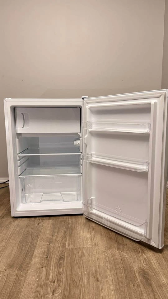 IKEA LAGAN Fridge (4.0 cu.ft) - photo 3