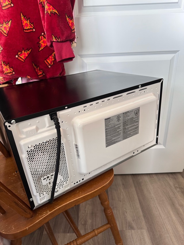Microwave - photo 3