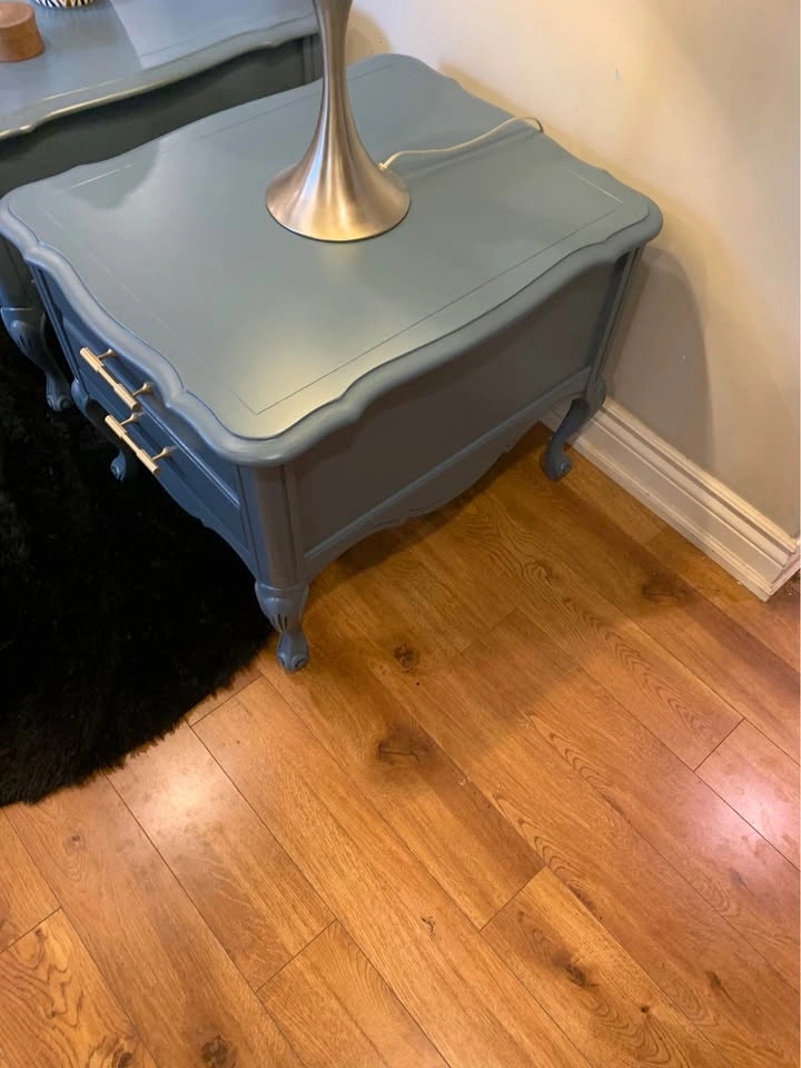 French Provincial Side Tables (2 large) - photo 5