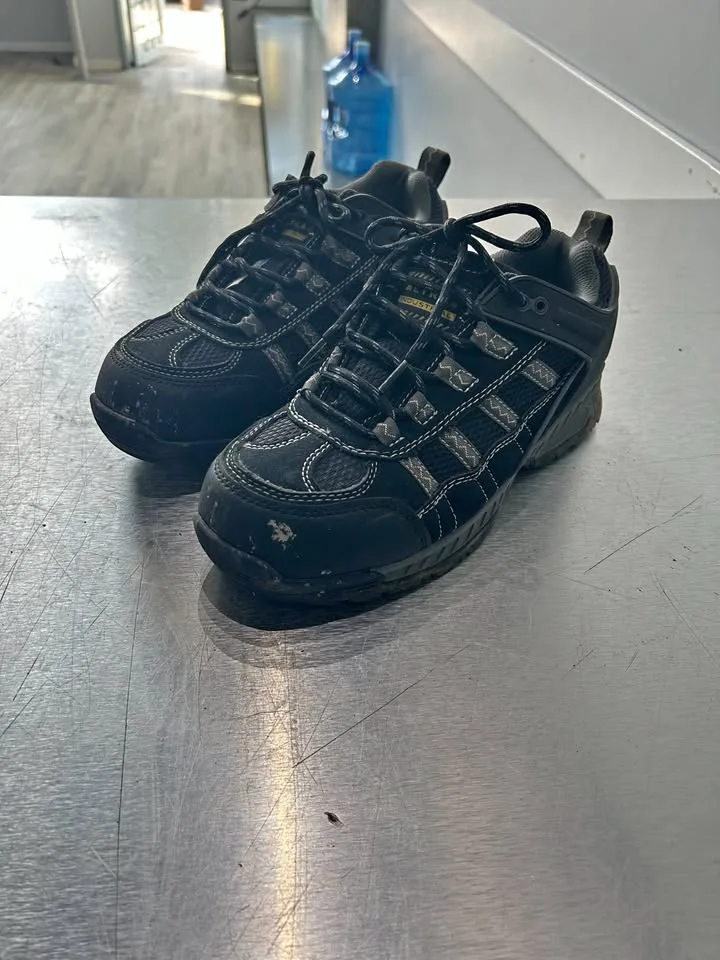 📦 MOVING SALE - Low cut steel toe boots thumbnail