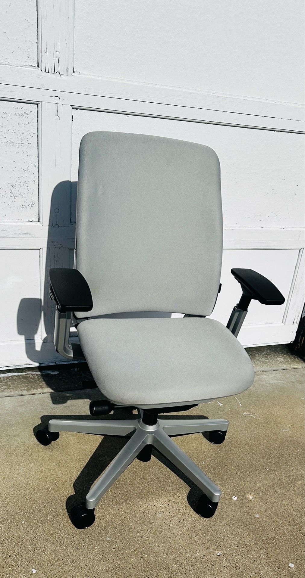 Steelcase Amia Air Ergonomic Office Chair – Grey Fabric - photo 3