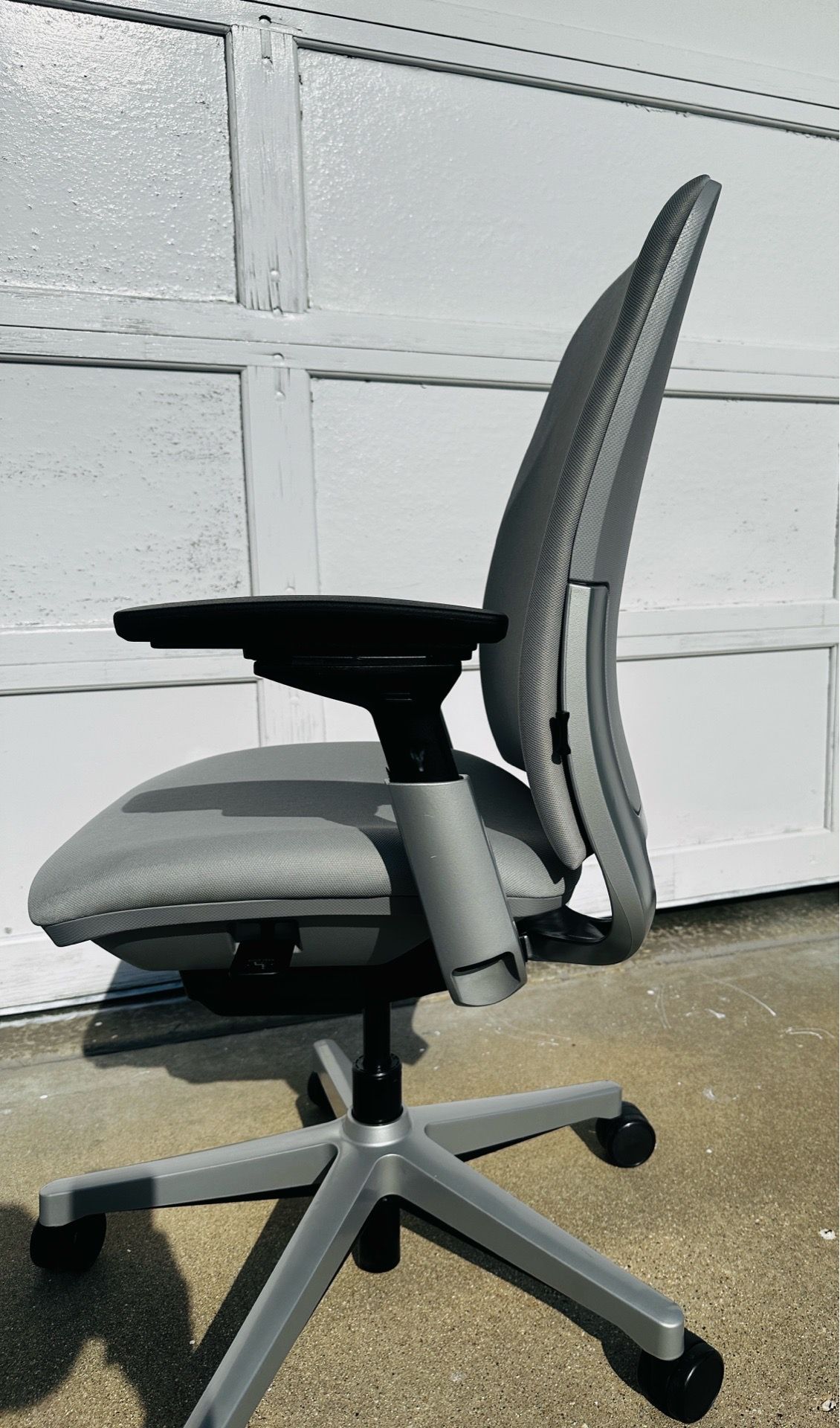 Steelcase Amia Air Ergonomic Office Chair – Grey Fabric - photo 5