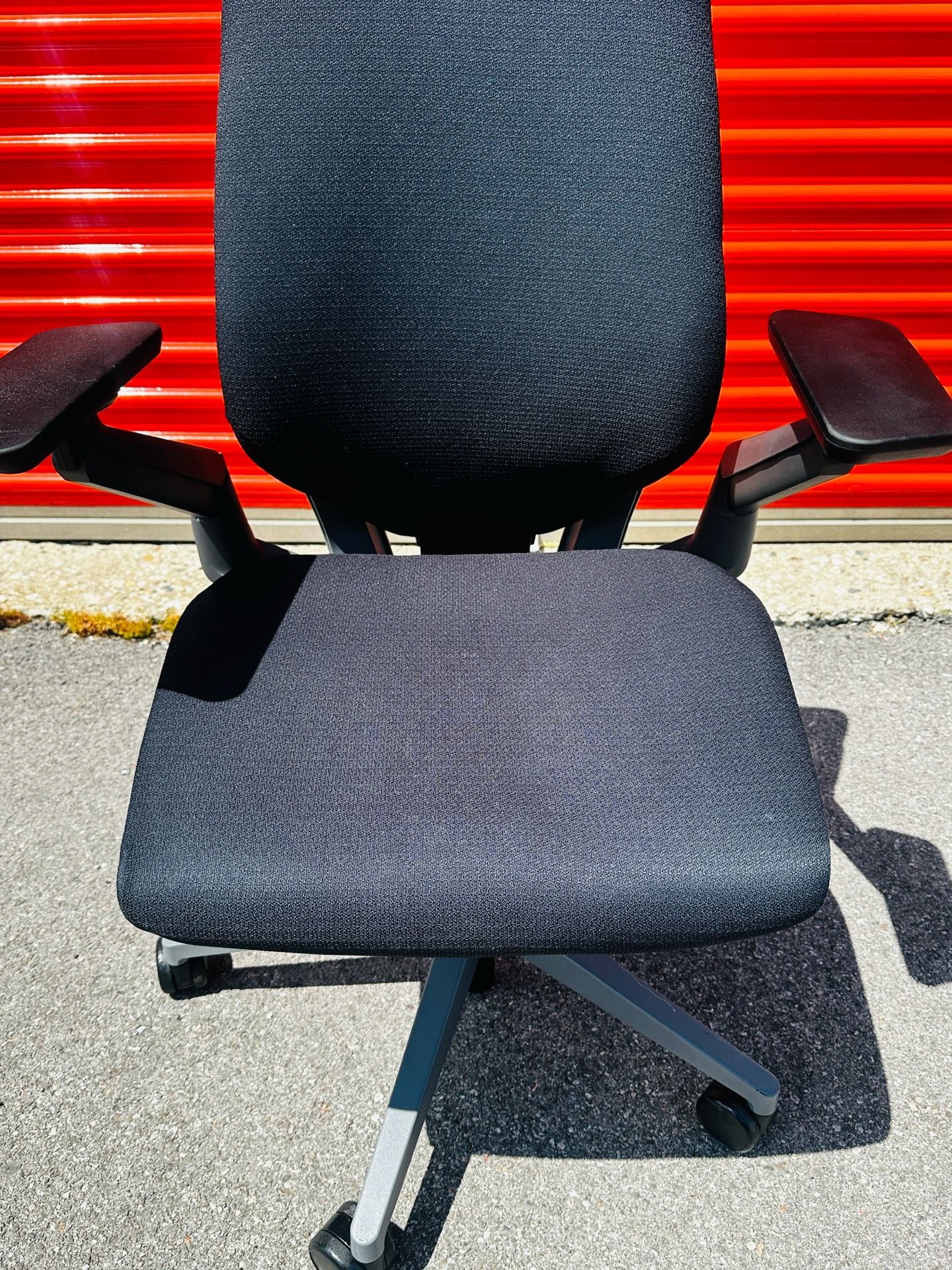 Steelcase Gesture Ergonomic Office Chair – Black Fabric – Mint C - photo 3