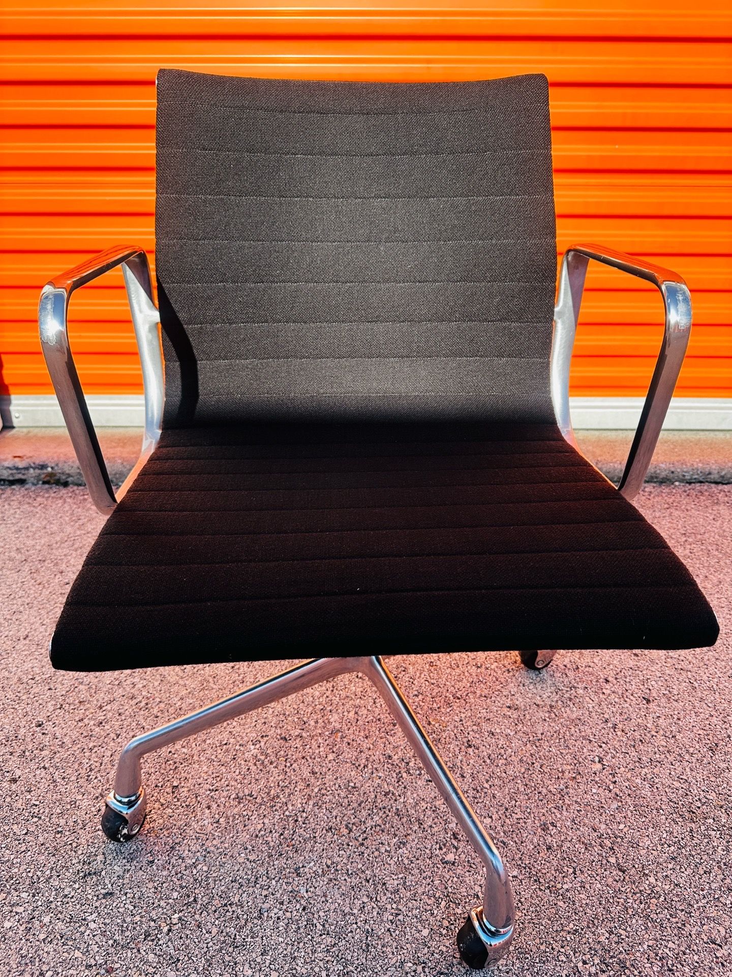 Vintage 1987 Herman Miller Eames Aluminum Group Chair - photo 5