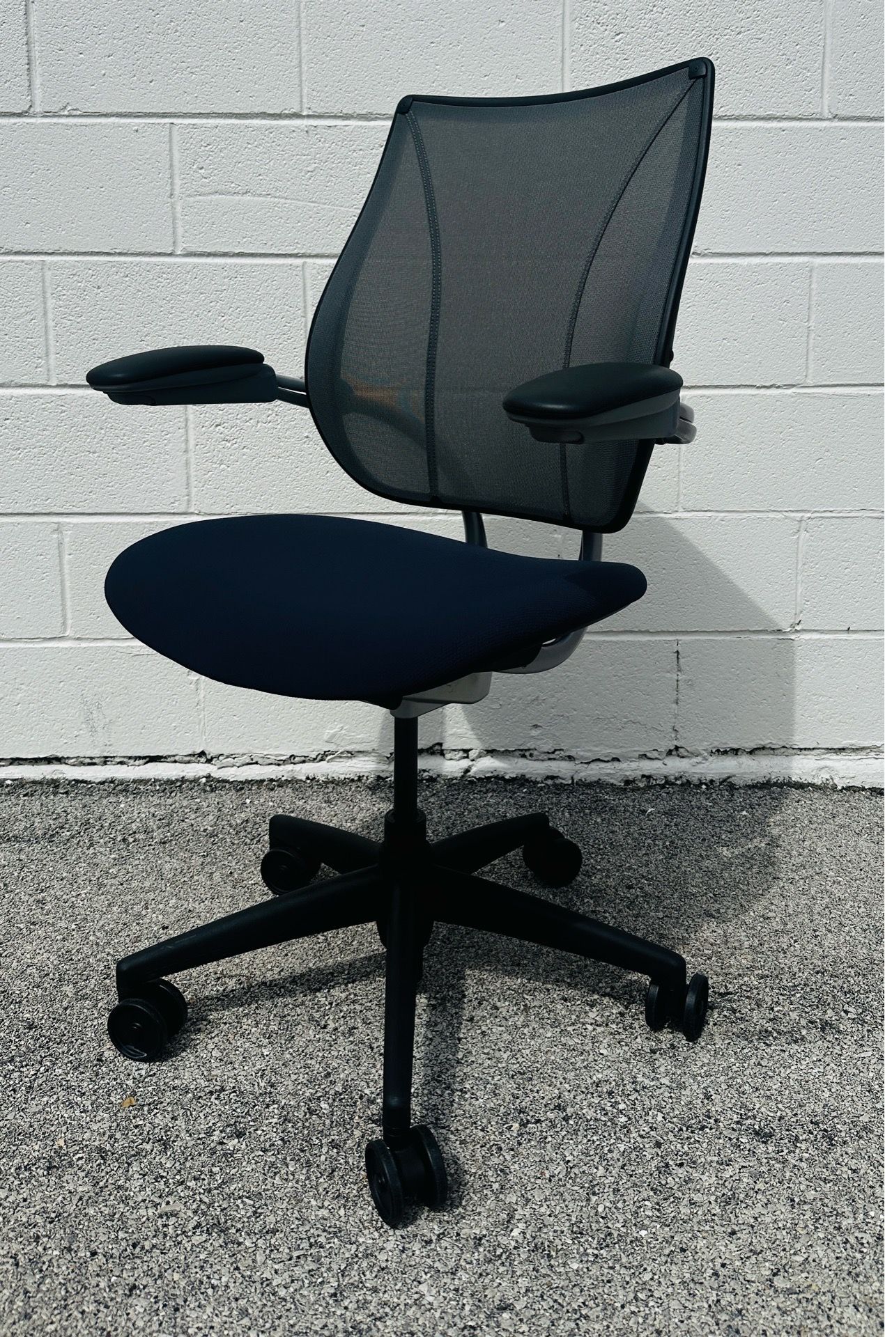 Humanscale Liberty Task Office Chair Ergonomic Mesh - photo 4