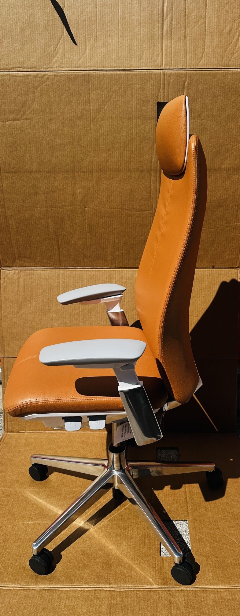 Haworth Fern Office Chair (Leather) – Like New, Never Used - photo 5