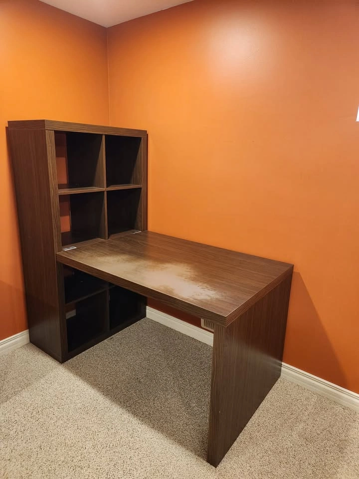 Modular Desk with 2 Cube Bookshelves - photo 3