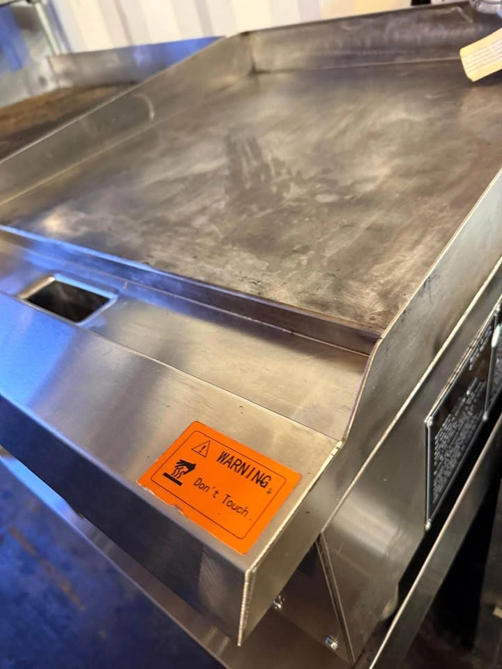 commercial countertop gas griddle manufactured by Nella - photo 5