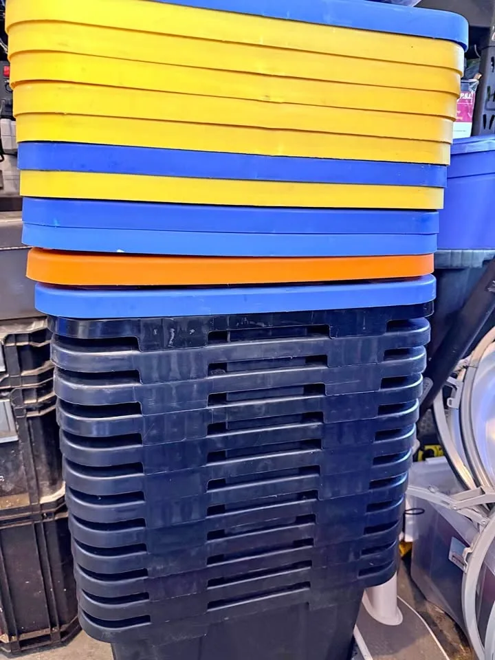 27-Gallon Heavy-Duty Totes