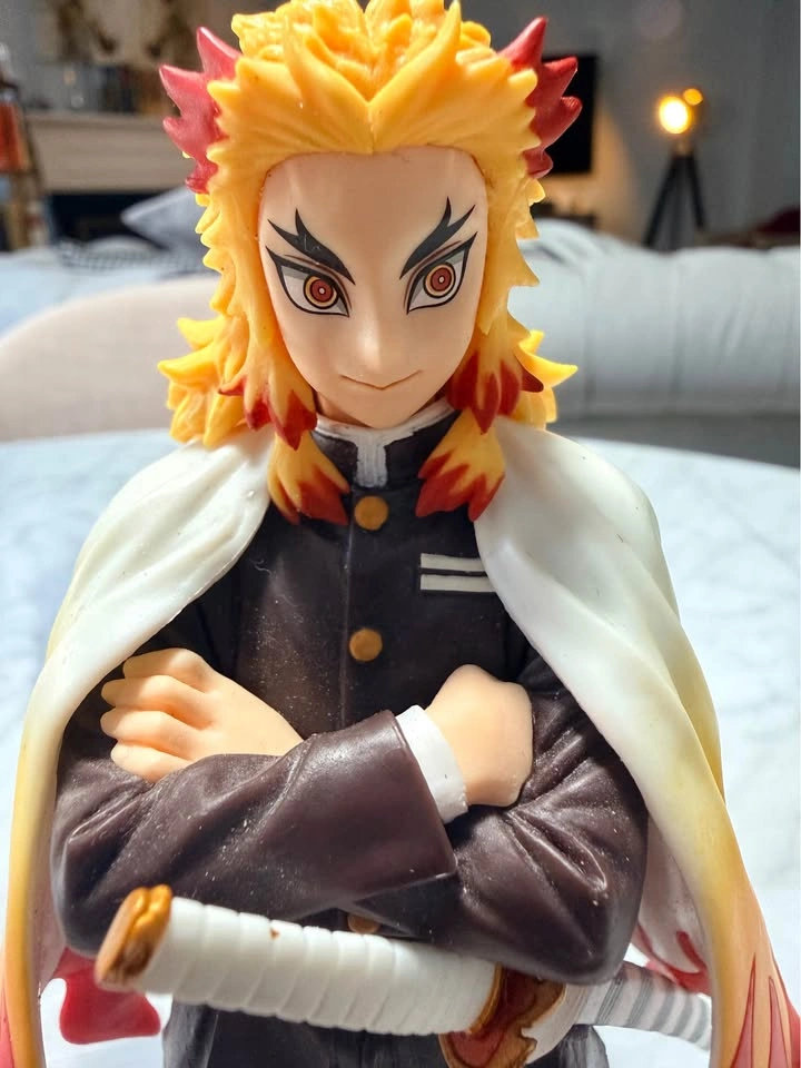No box Demon Slayer Kyojuro Rengoku Anime Figure – Excellent Con - photo 2