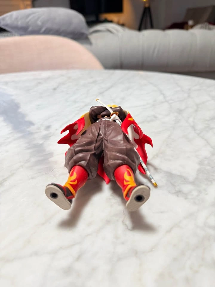 No box Demon Slayer Kyojuro Rengoku Anime Figure – Excellent Con - photo 3