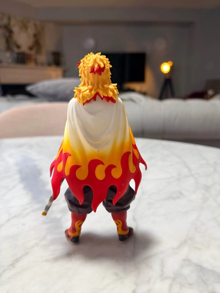 No box Demon Slayer Kyojuro Rengoku Anime Figure – Excellent Con - photo 5