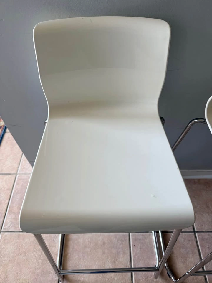 Set of 2 White Bar Stools – Modern Style - photo 2