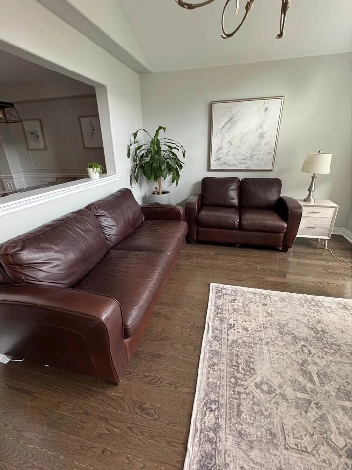 MOVING SALE – Real Italian Leather Loveseat - photo 2