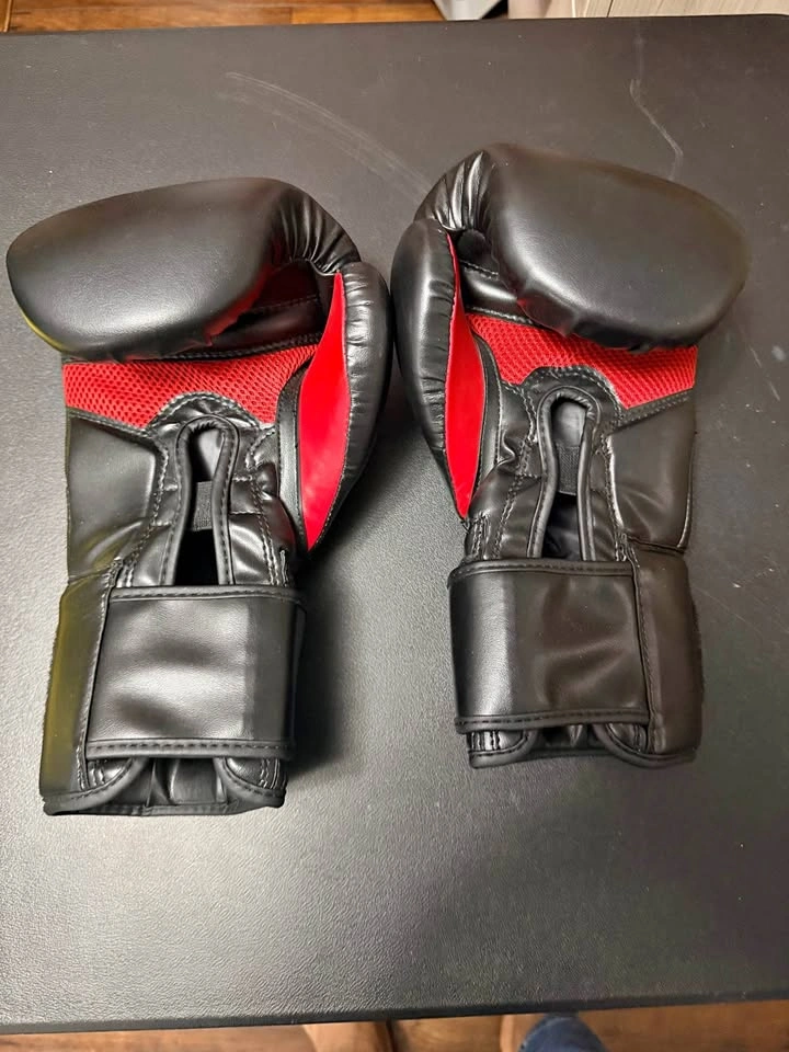 Fight Monkey boxing gloves