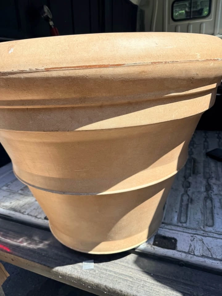 Large 31” Outdoor Planters – Set of 2 - photo 2
