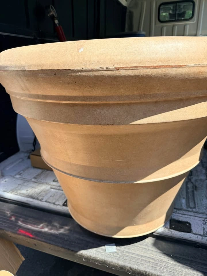 Large 31” Outdoor Planters – Set of 2 - photo 4