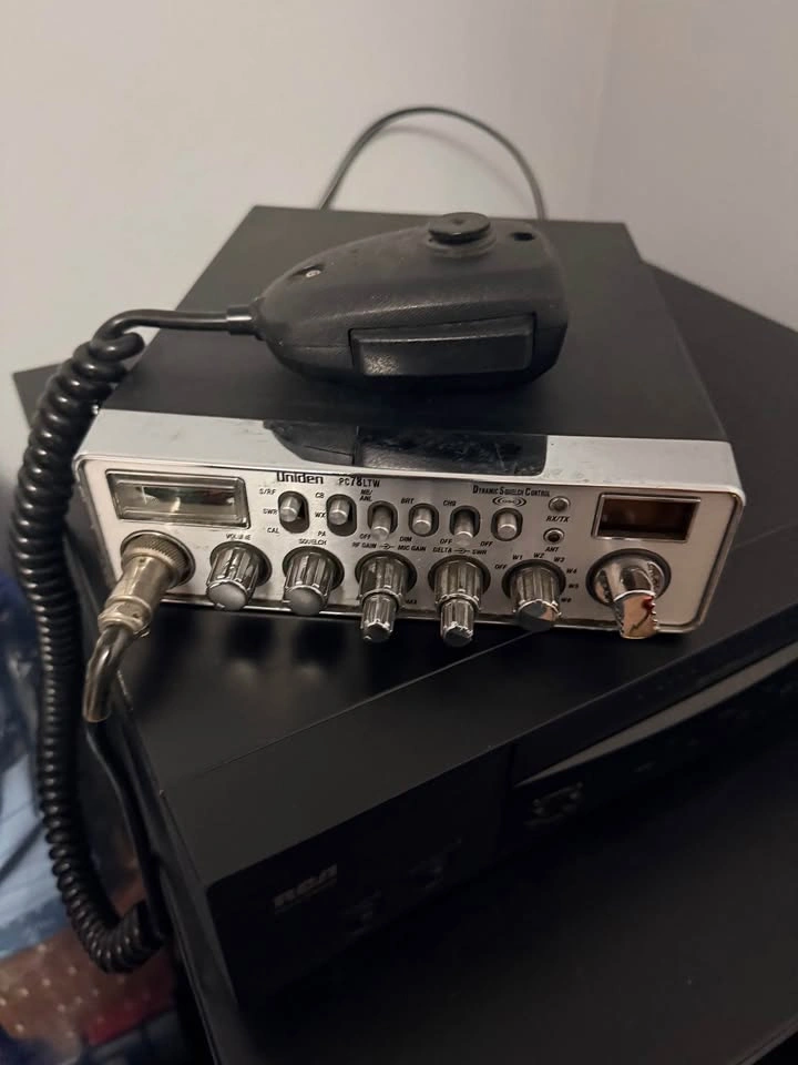 Midland CB Radio – Noise Killer FSP-2 w/ Mic - photo 2