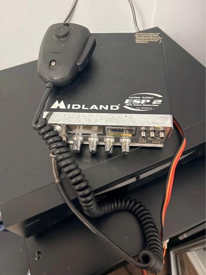 Midland CB Radio – Noise Killer FSP-2 w/ Mic - photo 4