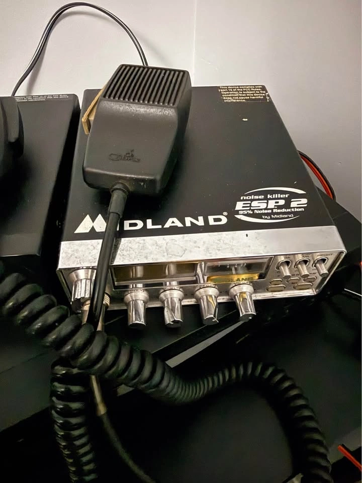 Midland CB Radio – Noise Killer FSP-2 w/ Mic - photo 5