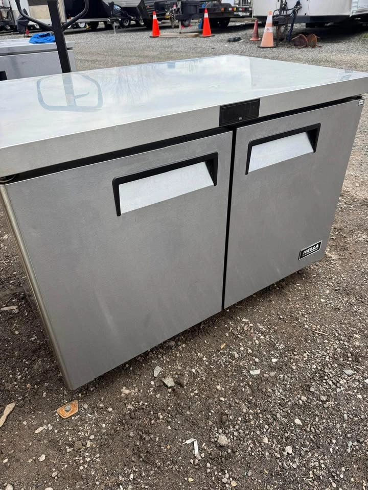 NELLA 48” Undercounter Freezer – Like New! 🧊 - photo 5