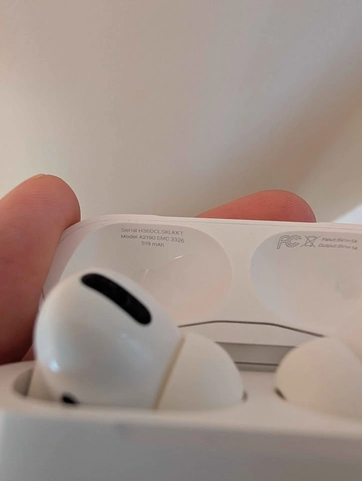 Apple AirPods Pro 1st gen - photo 2
