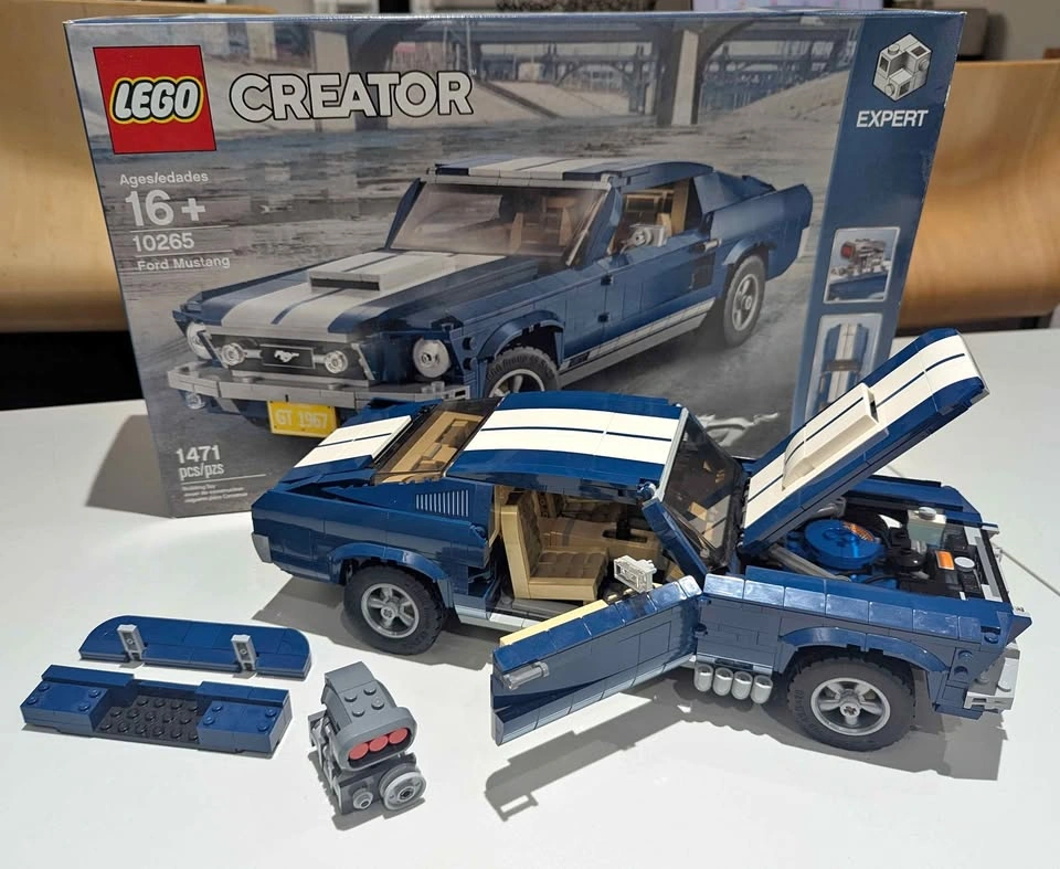 LEGO Ford Mustang