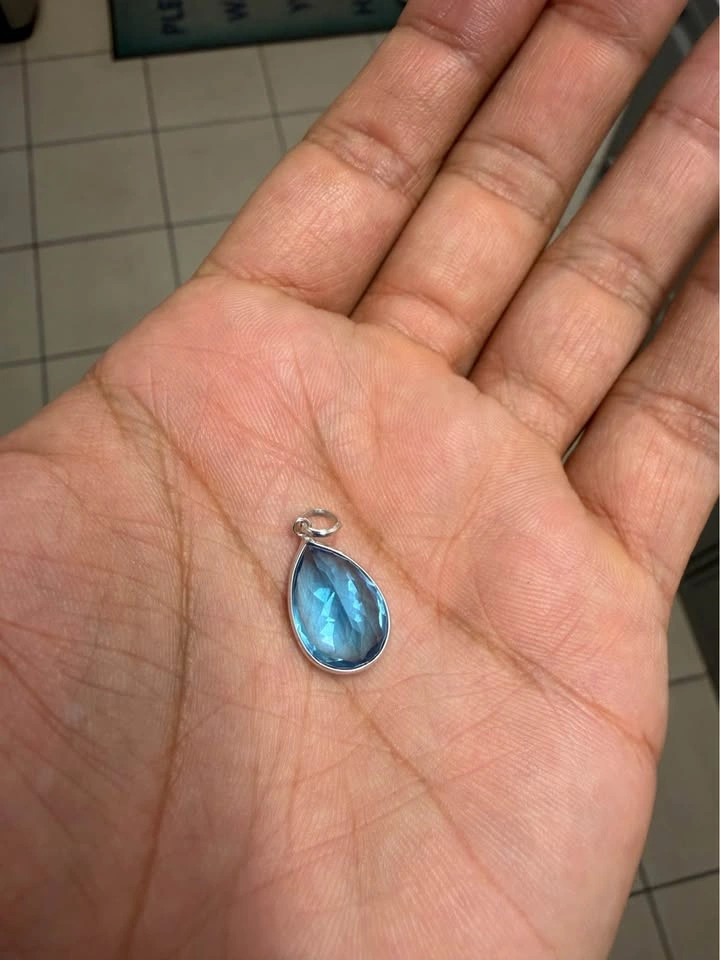 Blue Topaz Pendant (6.65ct) with 10k gold - photo 2