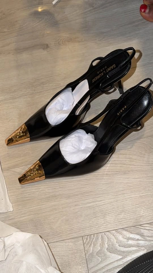 Ysl saint Laurent gold pointed toe slingback - photo 2