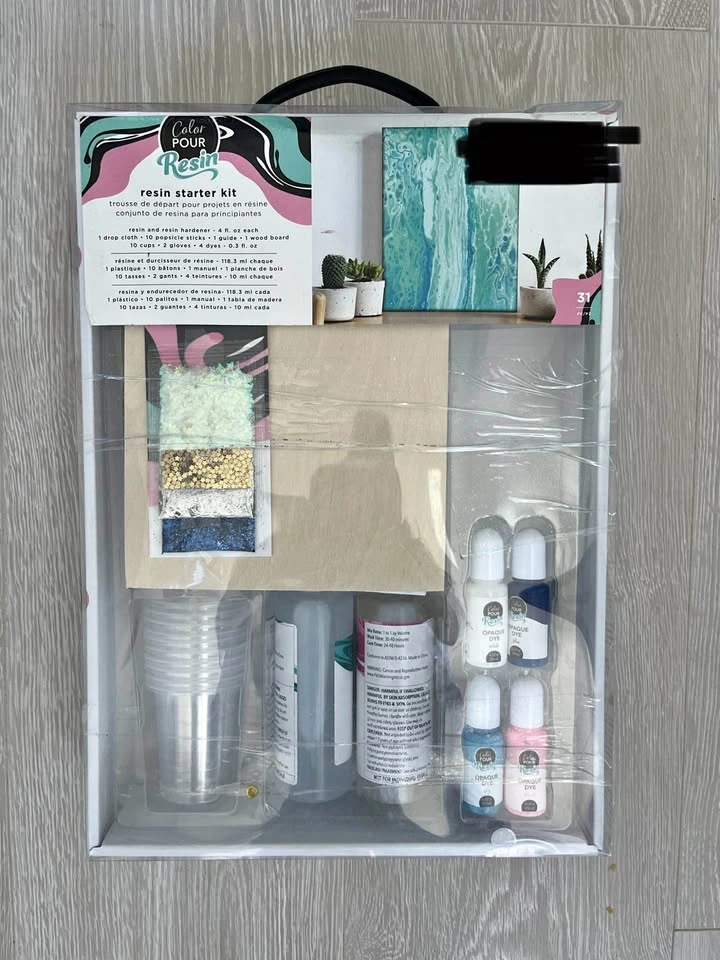 Color Pour Resin Starter Kit