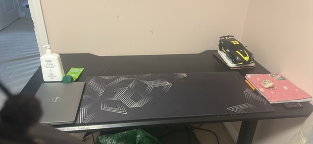Ikea Gaming desk - adjustable