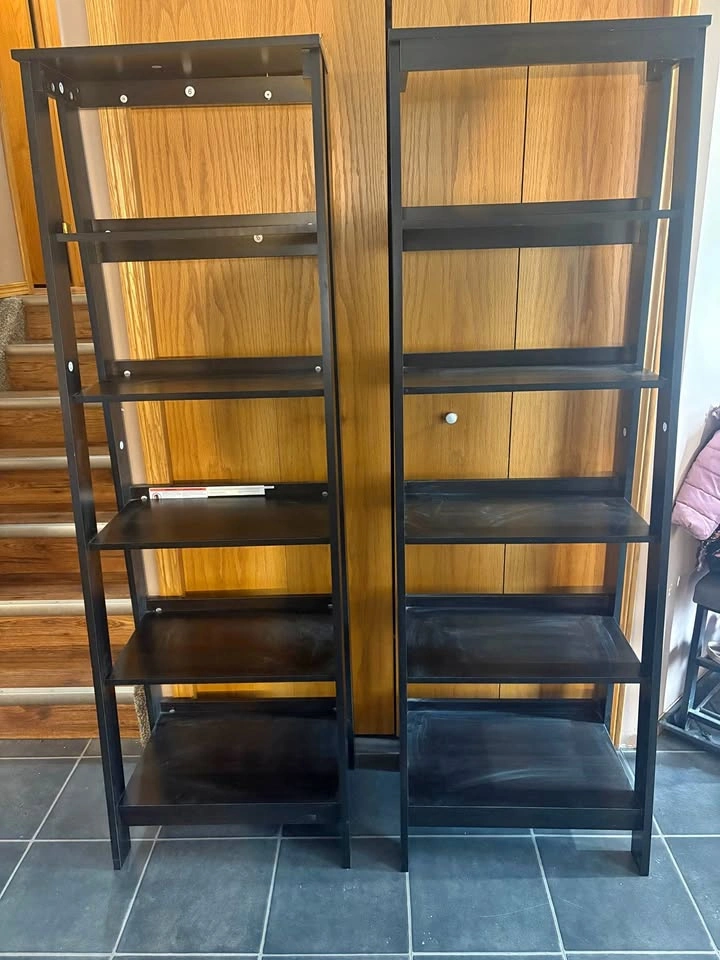 2 Ladder Shelves / Bookcases
