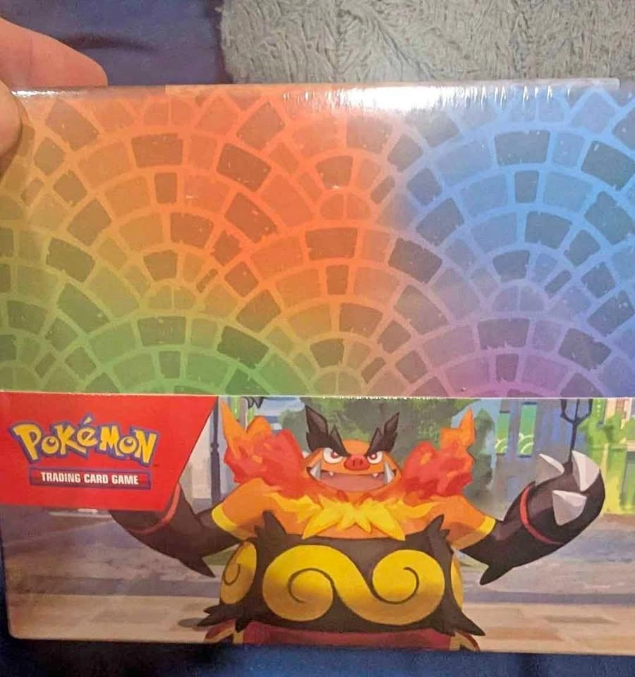 Pokémon: Lumiose City Mini Tin Display