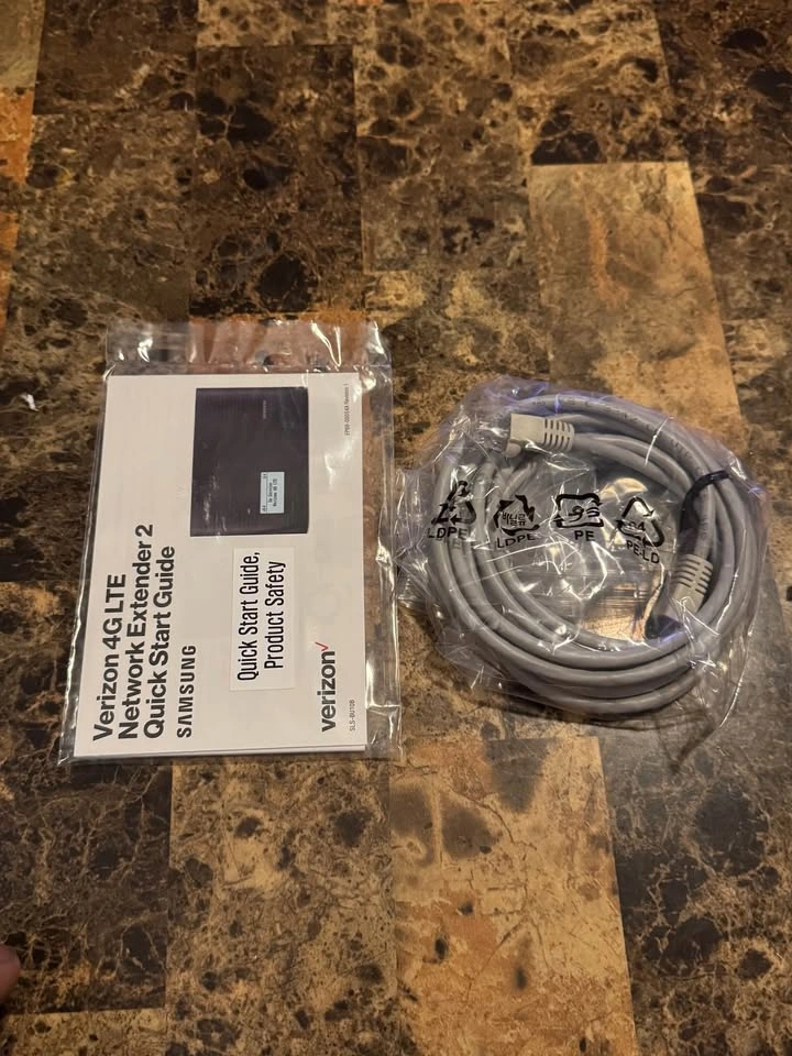 Samsung 4G LTE Network Extender - photo 4