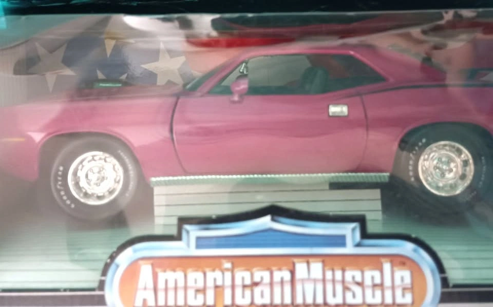 American Muscle 1970 Plymouth Hemi 'Cuda - ERTL - 1:18 Die Cast - photo 2