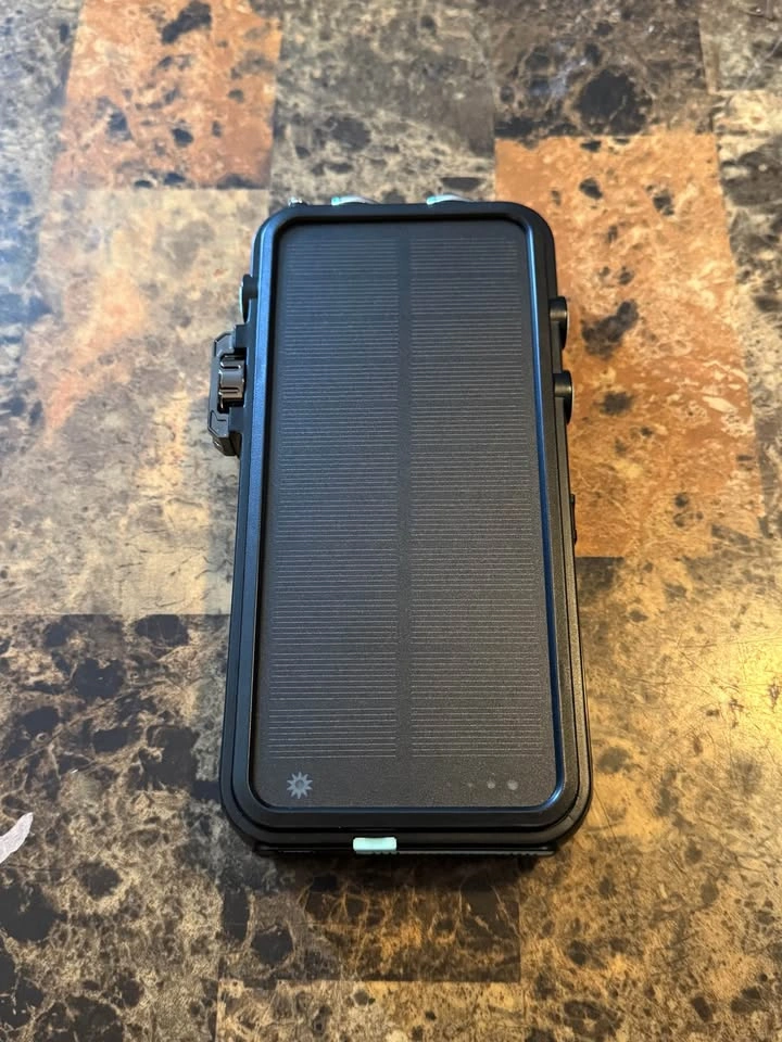 Semmorn Radio Solar Power Bank - photo 2