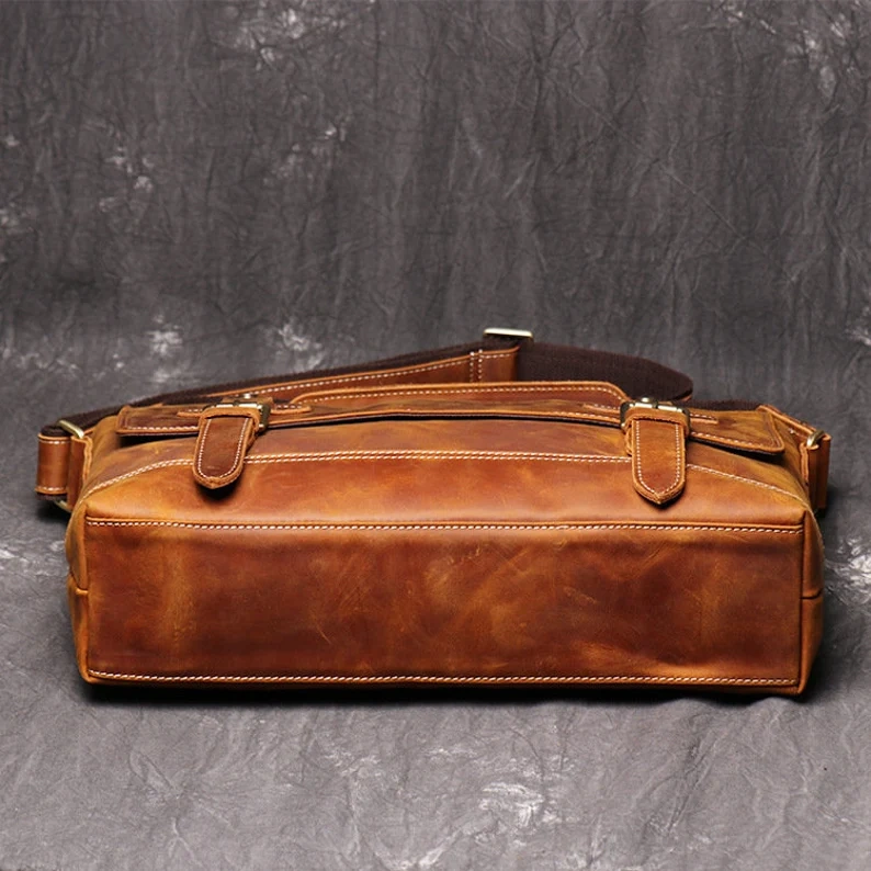 Genuine Leather Messenger Sling Bag Brand New - photo 4