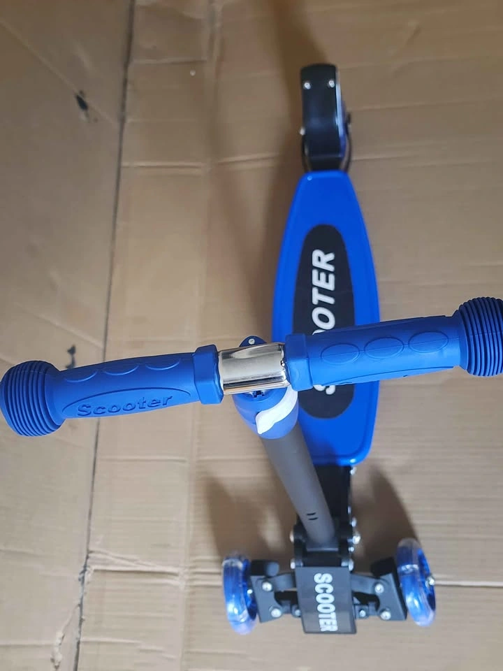 Kick Scooter for Kids Ages 3-12 - photo 2