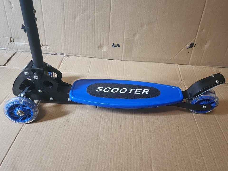 Kick Scooter for Kids Ages 3-12 - photo 3
