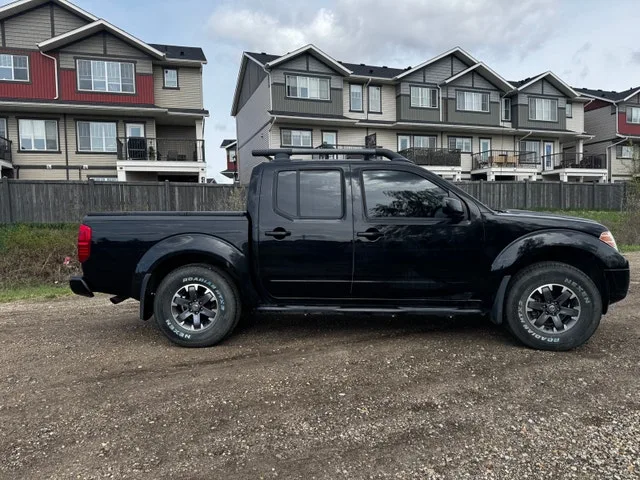 2015 Nissan Frontier Pro 4X V6 - photo 2