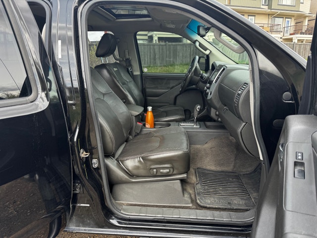 2015 Nissan Frontier Pro 4X V6 - photo 4